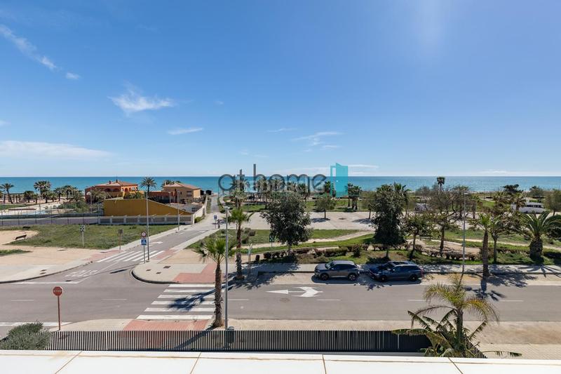 Foto e5cc7918-9015-4134-90a4-da316697f23b. Casa , la casa perfecta en primera línea de playa en Almenara