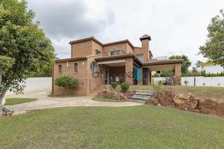 Casa  El puig de sta. maria. Los monasterios, impecable chalet para entrar a vivir