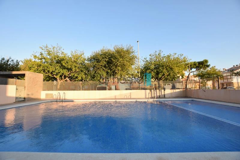 Foto 59e7f58b-35f8-4619-a6cd-ee6c58cb14e2. Lloguer apartament amb aparcament piscina a playas de Puçol Puçol