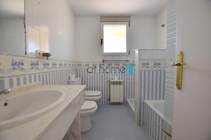 Foto 05ac1e95-cc40-461d-a24d-aa81f0269196. Lloguer casa amb calefacció piscina a Alfinach - Monasterios Puçol