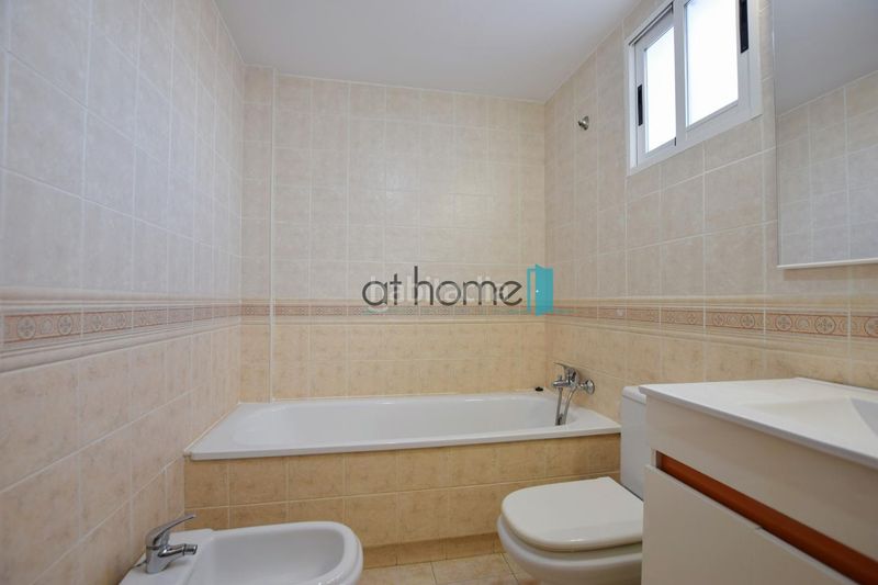 Foto f61bd396-b413-4d7e-9878-f08452622780. Duplex avec parking dans Puçol ciudad Puçol