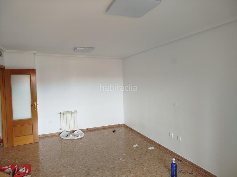 Foto f4cfae9c-9de6-432c-8526-ac8baf07133c. Rent flat in plaza del alcalde agatángelo soler 4 in Alicante