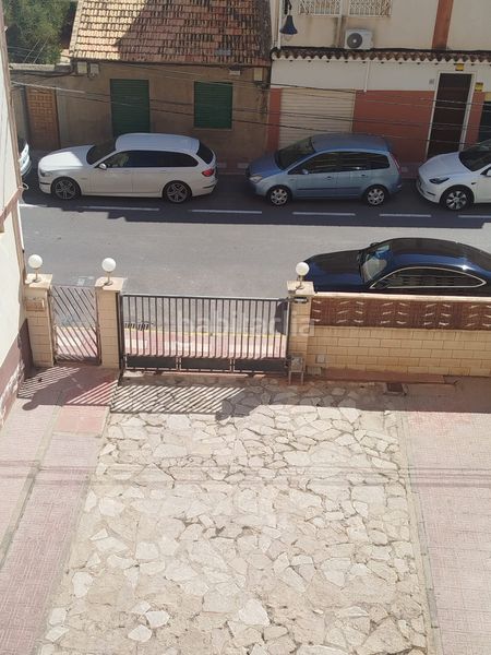 Foto 0e65792b-8d5e-463c-9e7a-9da3c0ddae1a. Pis a carrer sant pere 99 a Campello Playa Campello (el)