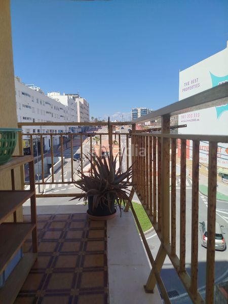 Foto 9dd1ab19-4152-45e1-b560-be3dee069955. Pis a carrer sant pere 99 a Campello Playa Campello (el)