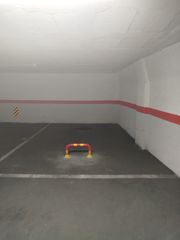 Miete Autoparkplatz in Carrer de sant mateu 41. Plaza de garaje para alquilar