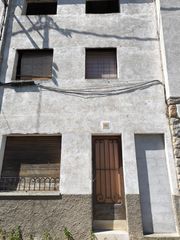 Casa en Arb�cies. Casa de poble per reformar al centre hist�ric d�arb�cies