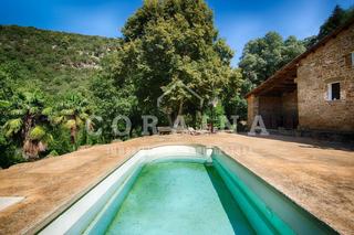 Xalet  Plaa major. Chalet independiente en venta en sant aniol de finestres, con 36