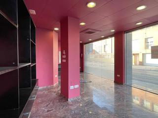 Lloguer Local Comercial  Llibertat. Local comercial de alquiler en banyoles