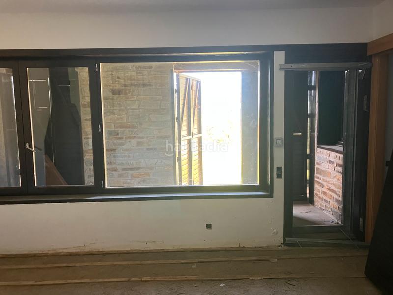 Foto 8606cef2-52e6-410c-9e6a-ba008a3204af. Aparcament cotxe a carrer arrabal 7 a Meranges