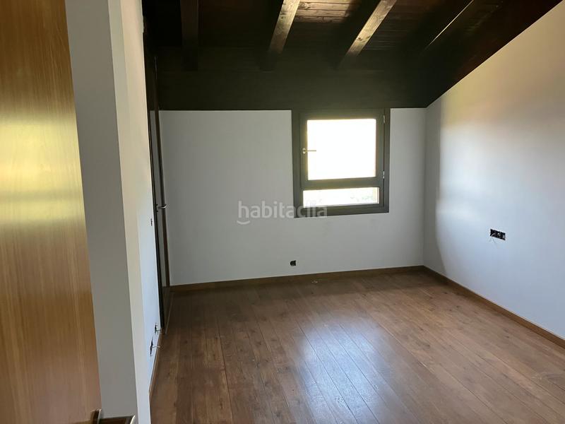 Foto 8f5bca75-a35c-4865-acfc-90fc93c2d5c0. Aparcament cotxe a carrer arrabal 7 a Meranges