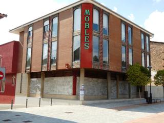 Edifici a Carrer sant lluís 1. Venda de 16 pisos + local + 15 garatges a cal rosal