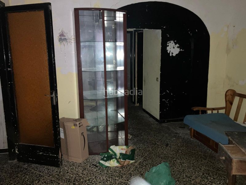 Foto 43907f8d-30bd-4555-881e-ef61b0bcfd24. Local comercial edifici per reformar a en Berga