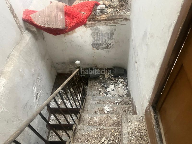 Foto b1a1fb75-a37a-4f07-a3db-6a08b108b119. Local comercial edifici per reformar a en Berga