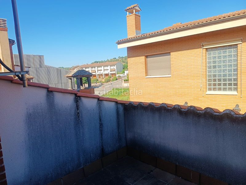 Foto 80d23e9e-3f12-41a1-8492-7e76b4587340. Casa adossada amb aparcament a Gironella