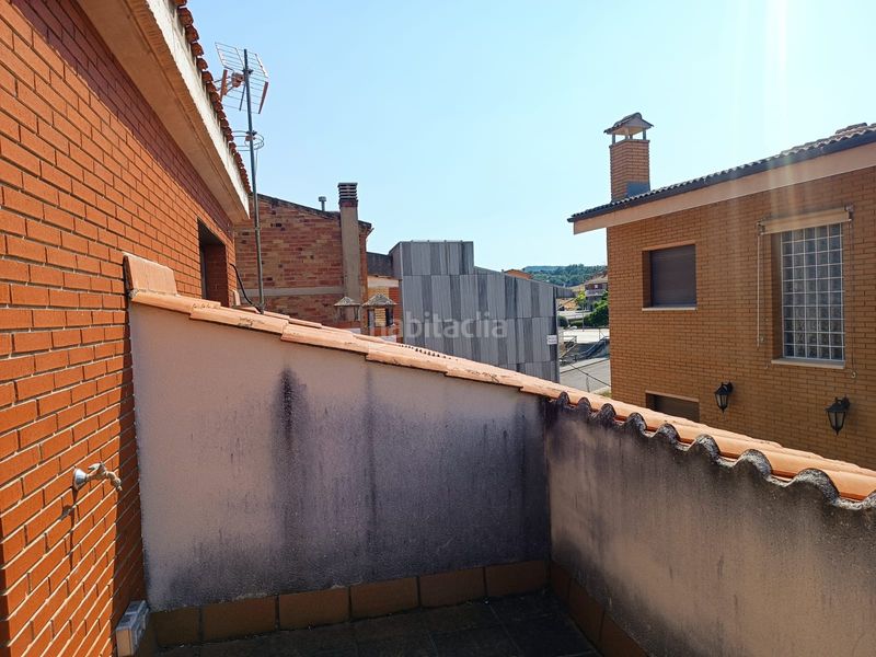 Foto db27d434-1022-475a-b72c-51a35d72183d. Casa adossada amb calefacció a Gironella