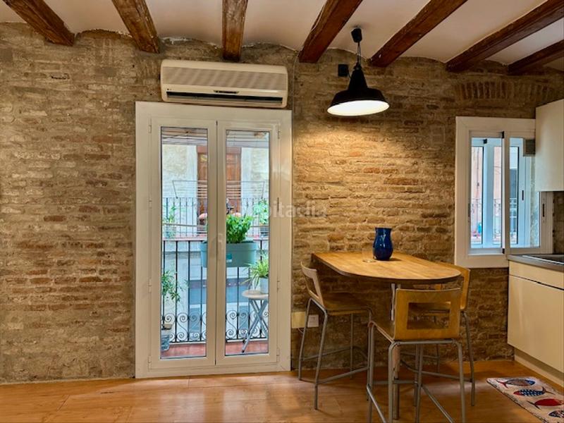Foto bce88678-2d7f-4fcb-961d-b10b73441bbf. Piso  en venta en calle de monjo en Barceloneta Barcelona