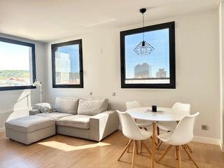 Rent Flat  Carrer de francesc boix campo. Piso alto y luminoso en finca semi nueva de la llave de oro