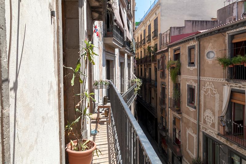 Foto f09d75e6-8599-437e-b78f-944c95e8449e. Lloguer pis amb calefacció a Gòtic Barcelona