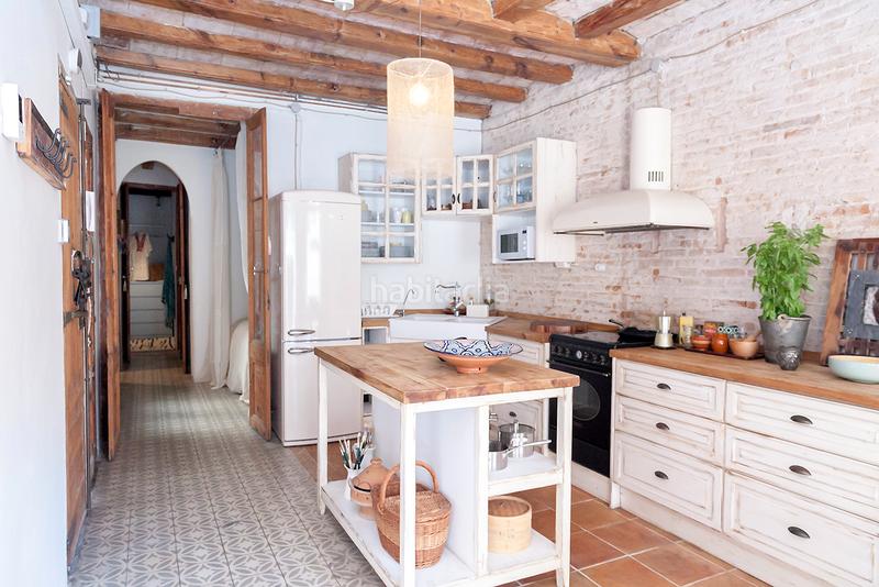 Foto abc63de7-dca7-46ac-87e3-65cf41c1e4c1. Miete etagenwohnung mit heizung in Gòtic Barcelona