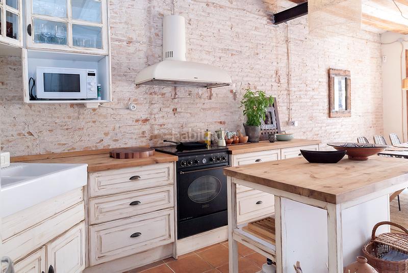 Foto b87c6f20-cfed-42f2-95ce-e534d7de9870. Rent flat with heating in Gòtic Barcelona