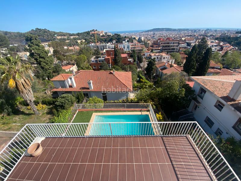 Foto cfb8c176-7742-4d6e-8501-eda0aaa83bf4. Haus mit kamin parking pool in Vallcarca - Penitents Barcelona