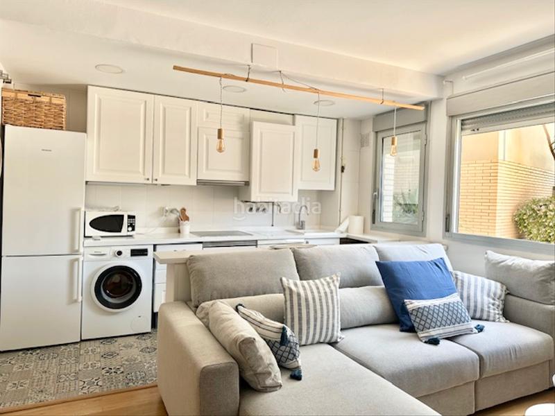 Foto 8d1a9ff0-28ee-4254-bd1d-7e08d00957f1. Location appartement avec chauffage parking piscine dans Badalona