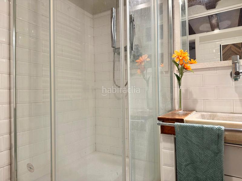 Foto 7f68d4a4-04ad-4cea-a745-5ba1e48a87e3. Alquiler piso ? alquiler temporal en el Raval – calle ferlandina, en Barcelona