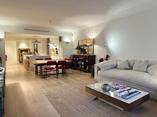 Flat  Passeig de la bonanova. Exclusiva vivienda reformada de 202 m² con terraza y parking en