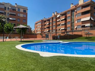 Pis  Carrer de walter benjamin. Espectacular piso de 238m2 con terraza + 2 pk + trastero + pisci