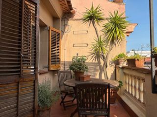 Affitto Casa  Carrer de sant tomàs. Magnifica y espaciosa casa adosada, situada en el tranquilo barr