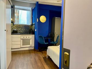 Pis  Carrer d'en serra. Estudio reformado de 22 m² en pleno barrio gótico, listo para en