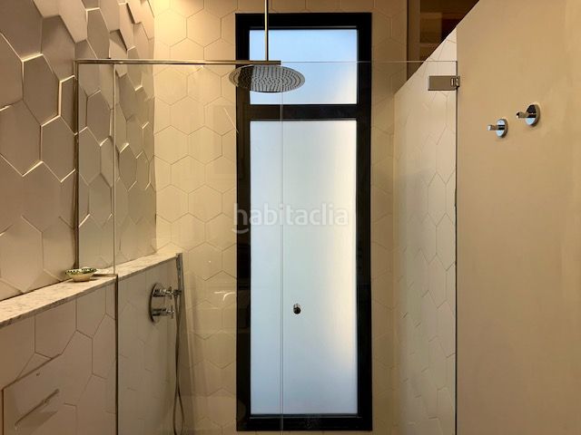 Foto 049d7951-9d68-4da5-b614-d582886a469f. Apartament amb calefacció a Dreta de l´Eixample Barcelona