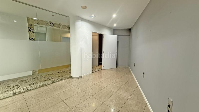 Foto fe089a83-f846-4db6-b945-16d65aabab30. Alquiler local comercial local de alquiler en calle mallorca en Barcelona