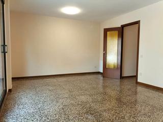 Appartement  Ramón berenguer. Fincas gilser presenta piso reformado con 2 terrazas privadas, p