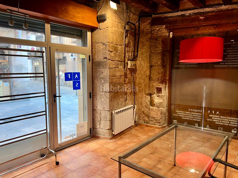 Foto b597bfe4-6234-4cd2-9baa-31076dd9b60a. Alquiler local comercial  en el born calle agullers 10 en Barcelona