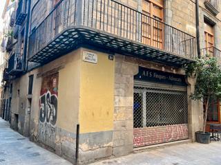 Lloguer Local Comercial a St. Pere - Sta. Caterina - El Born. Local comercial en el born  calle agullers 10