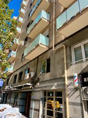 Alquiler Apartamento  De madrid 160. Piso ideal para estudiante o profesionales en les corts.