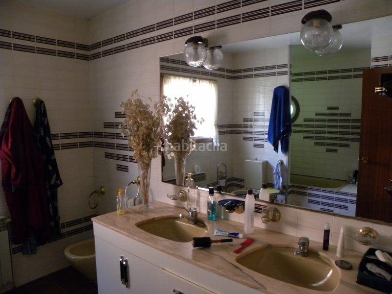 Foto b8d45dfa-e9ae-428d-b7bc-5c8e8052e699. Casa amb calefacció piscina a Pinemar Pineda de Mar