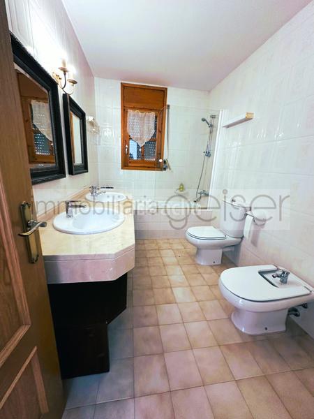 Foto 066d7042-9ced-4d24-a012-a4369cb43e22. Apartament amb xemeneia calefacció aparcament a Pal-Xixerella La Massana