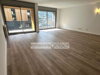 Pis a Carrer doctor molines 10. Piso de 140 m2 en el centro de andorra