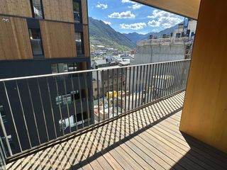 Pis a Carrer doctor molines 10. Piso de 140 m2 en el centro de andorra