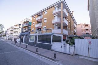 Rent Business premise  Victor catala. Coma  rugalocal