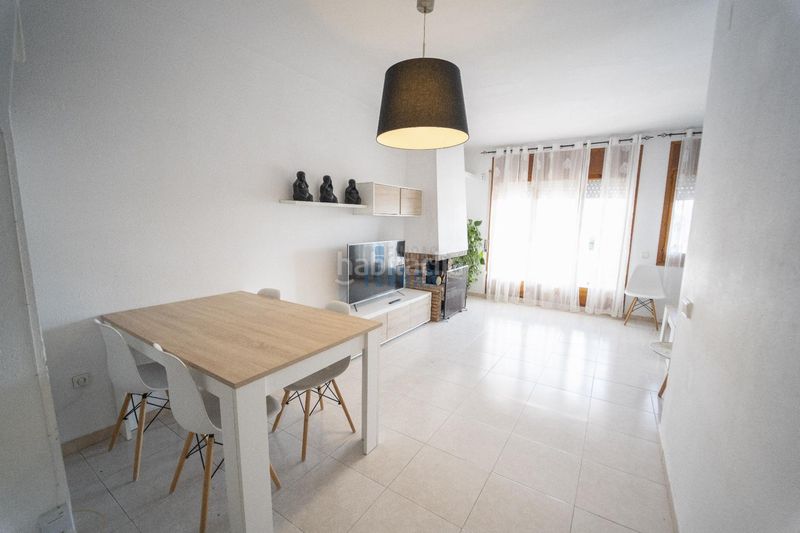 Foto 026ee970-2f14-498a-94fc-e04a82091d05. Casa adossada amb aparcament piscina a Els Masos - Els Garrofers Coma-ruga