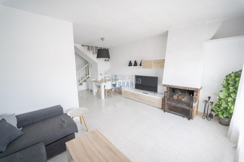 Foto 5cd97c75-0aa6-4ed0-b9d3-51e076f5b6eb. Casa adossada amb aparcament piscina a Els Masos - Els Garrofers Coma-ruga