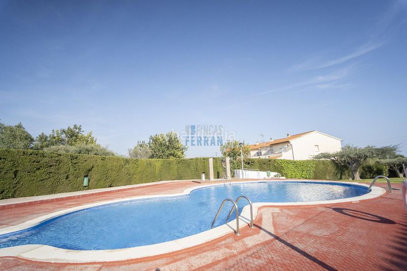 Foto 74b367a6-351b-4dfa-9a8e-1af3a8e47923. Casa adossada amb aparcament piscina a Els Masos - Els Garrofers Coma-ruga