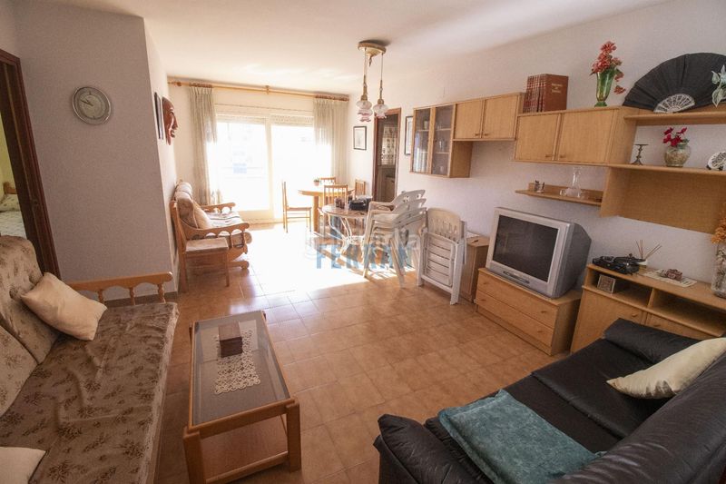 Foto 1d2f3ce2-e229-4816-8c0d-1adcf1e5fac1. Apartament amb aparcament a Coma-ruga platja Coma-ruga