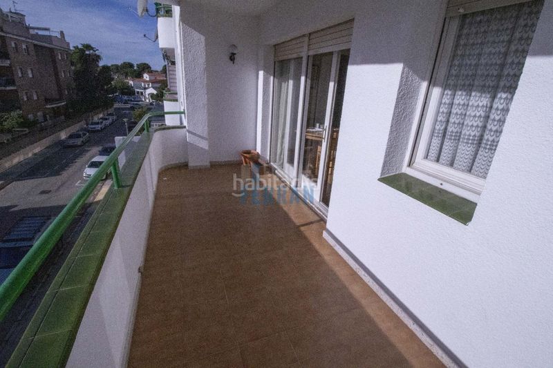 Foto e2784727-f4f9-43f7-a0d7-3206c9c13214. Apartament amb aparcament a Coma-ruga platja Coma-ruga