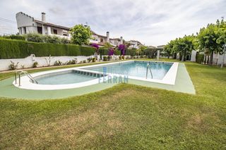 Casa adossada a Coma-ruga Platja. Coma  rugacasa