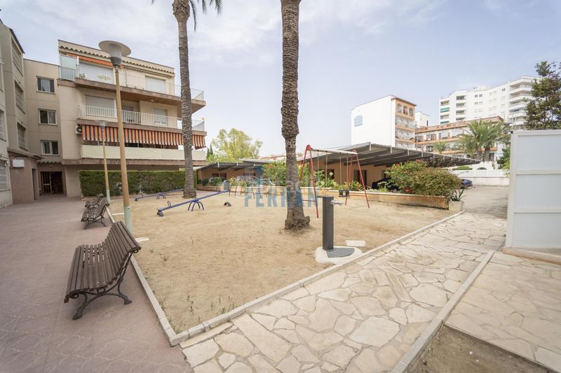 Foto 49c977b3-6df7-4d2d-bff8-9de5f0607fbd. Apartament amb aparcament a Coma-ruga platja Coma-ruga
