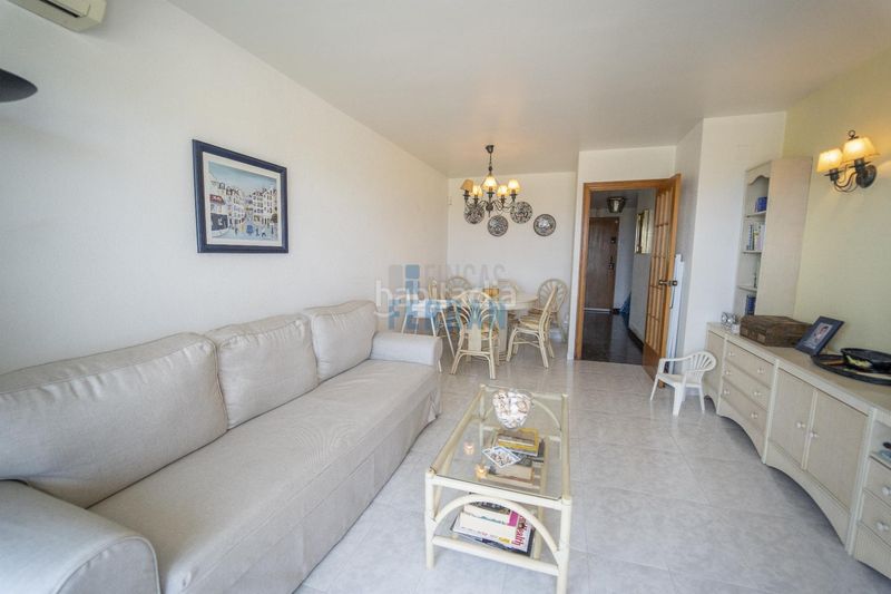 Foto 59a06657-f23a-4386-9e85-4328b8fa4734. Apartament amb aparcament a Coma-ruga platja Coma-ruga